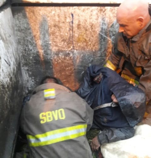 Quilmes: Dormía en un contenedor de basura y quedó atrapado dentro del camión recolector