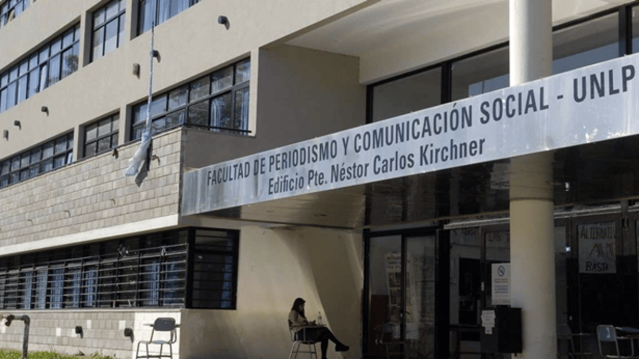 Polémica en La Plata: La Facultad de Periodismo justificará las faltas a quienes concurran al acto de Cristina Kirchner