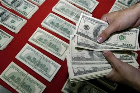 San Vicente: Detuvieron a un hombre con 30 mil dólares falsos