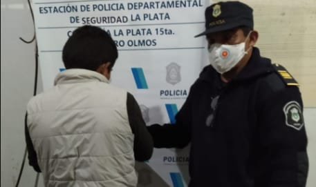 Femicidio en La Plata: un joven de 24 años mató de un disparo a su pareja de 25