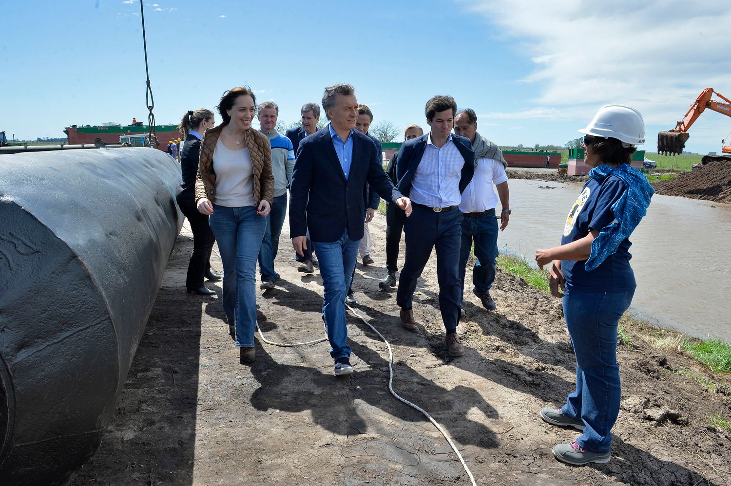 Monte: Macri y Vidal supervisaron obras en el Río Salado para evitar inundaciones