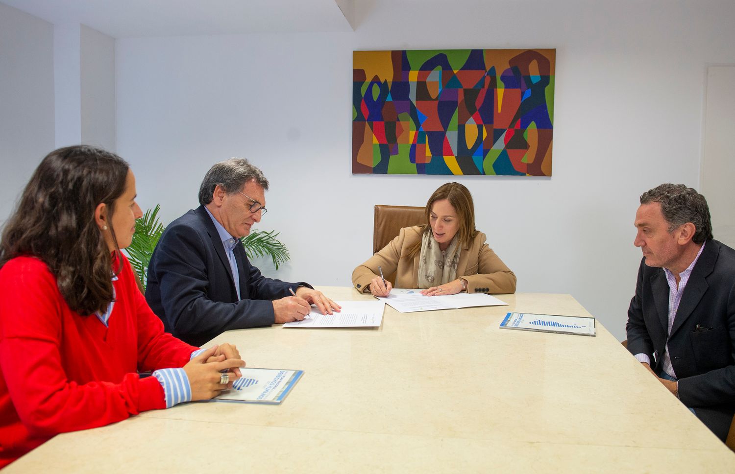 Vidal se comprometió a impulsar acciones en derechos humanos junto a Nación
