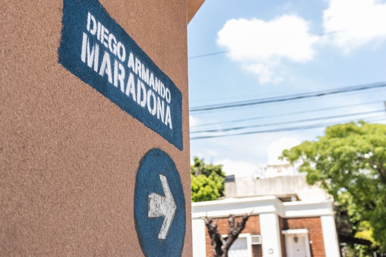 Una calle de Lanús ya lleva el nombre de Diego Maradona