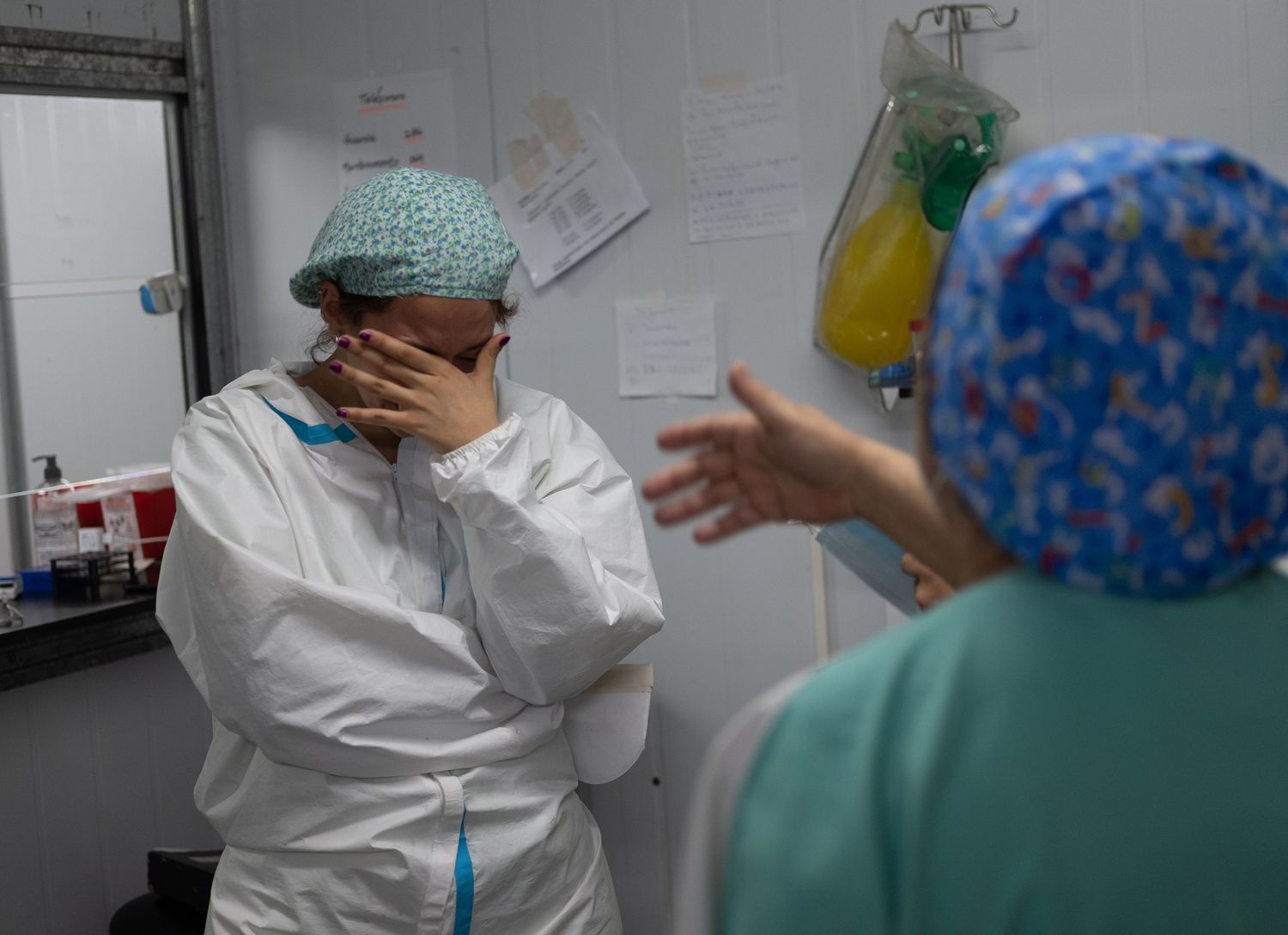 COVID-19 en la Provincia: Fotoperiodista retrató la cruda realidad de la pandemia en los hospitales del AMBA