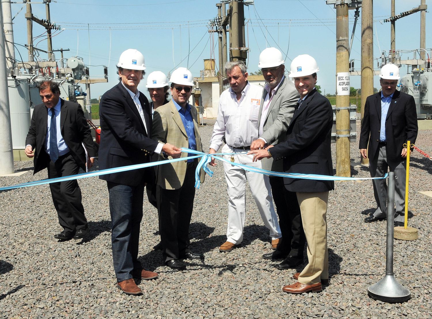 La Porta y Delfino inauguraron obra de energía eléctrica en Suipacha