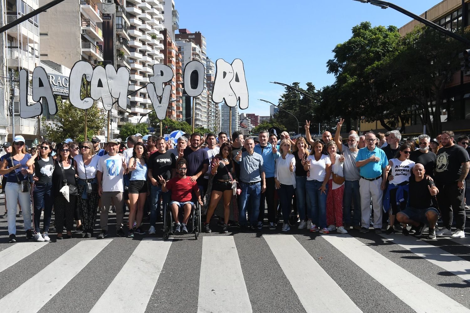 Día de la Memoria: Con Máximo y Larroque a la cabeza, La Cámpora marcha a Plaza de Mayo y arenga por Cristina