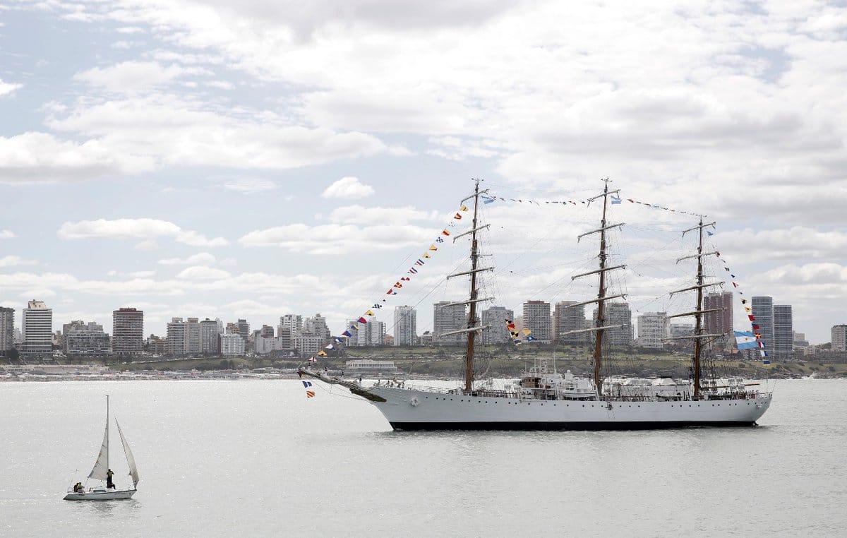 La Fragata Libertad ya llegó a Mar del Plata y se podrá visitar desde este sábado