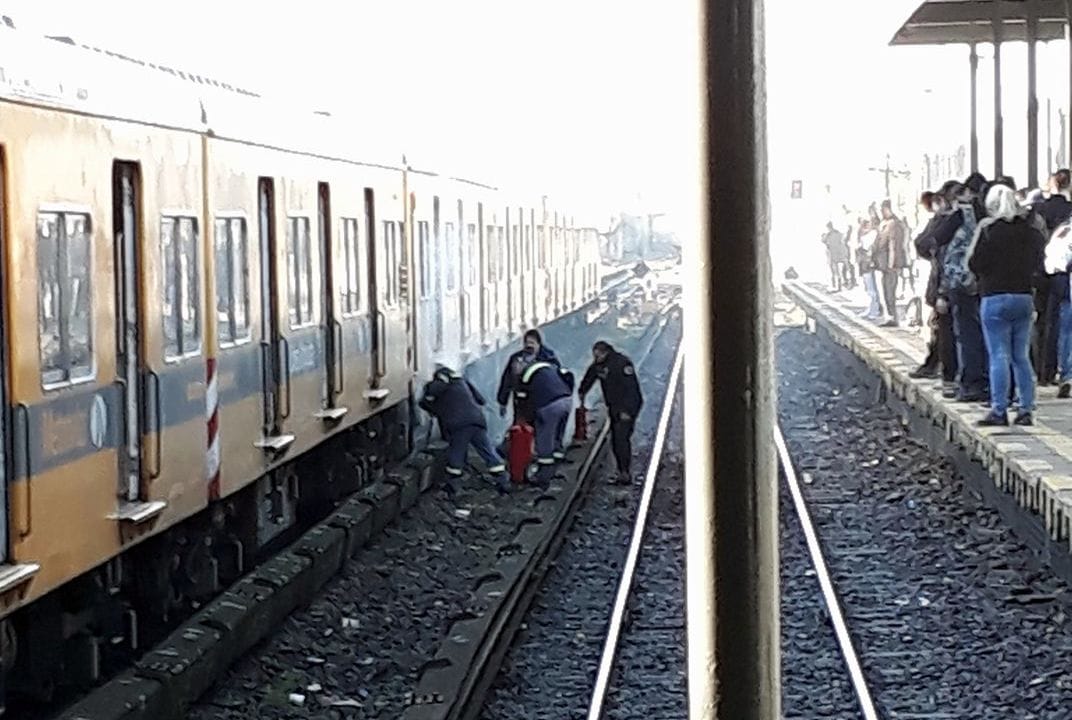 San Miguel: Se prendió fuego un tren de la Línea Urquiza y debió ser evacuado