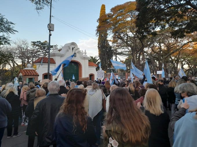 Banderazo del 9 de Julio: Protestas contra el Gobierno en distintos puntos de la Provincia de Buenos Aires
