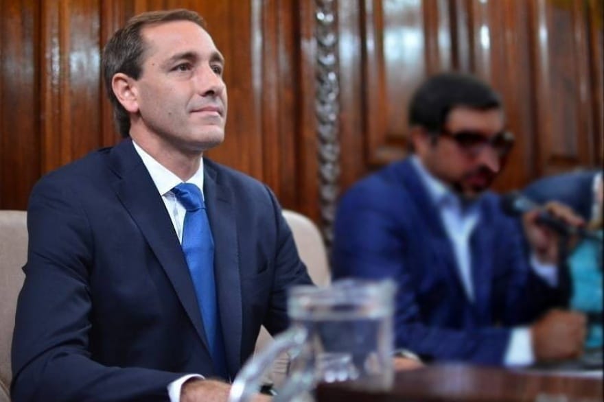 La Plata: Garro pidió la renuncia de todos sus funcionarios para rearmar su gabinete