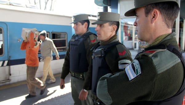 Inseguridad: Gobierno convocó a Scioli para retirar la Gendarmería del Conurbano