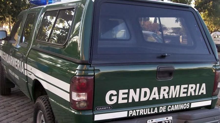 Policías detenidos por entorpecer operativo de Gendarmería ante un llamado al 911 en Esteban Echeverría