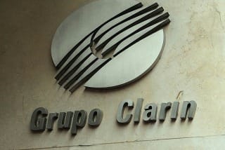 Clarín y Cablevisión venderán señales de TV por cable