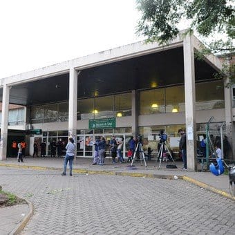 Coronavirus en Moreno: Ordenaron cuarentena para sus hijos pero terminó escapando con ellos del hospital