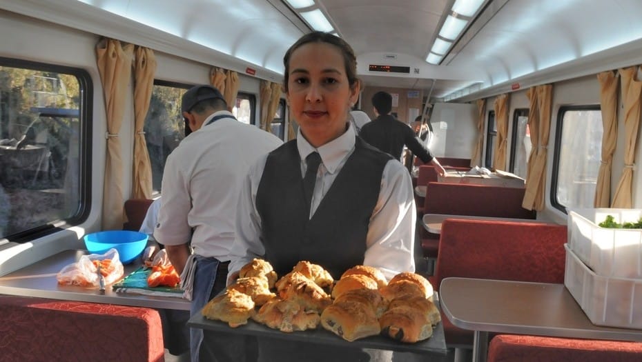 ¿Cuánto sale comer en el tren que va a llegar a Mar del Plata?