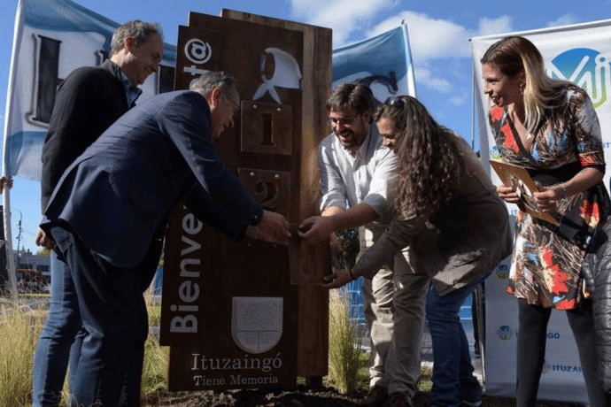 Recuperación de Nieto 130: Acto en Ituzaingó en el monumento "Cuenta-nietos"