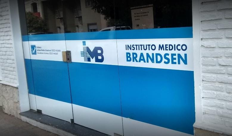 Primer muerto en La Plata: Intendente afirmó que se contagió de COVID-19 en Clínica de Brandsen