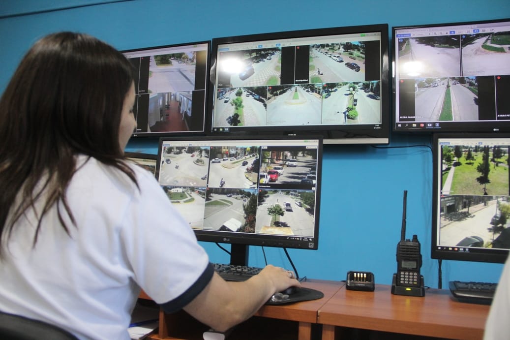 Inauguran centro de monitoreo en Lobería