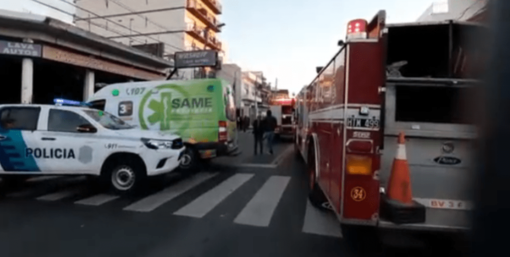 Tres de Febrero: Declaran duelo municipal por la muerte de dos bomberos en un incendio
