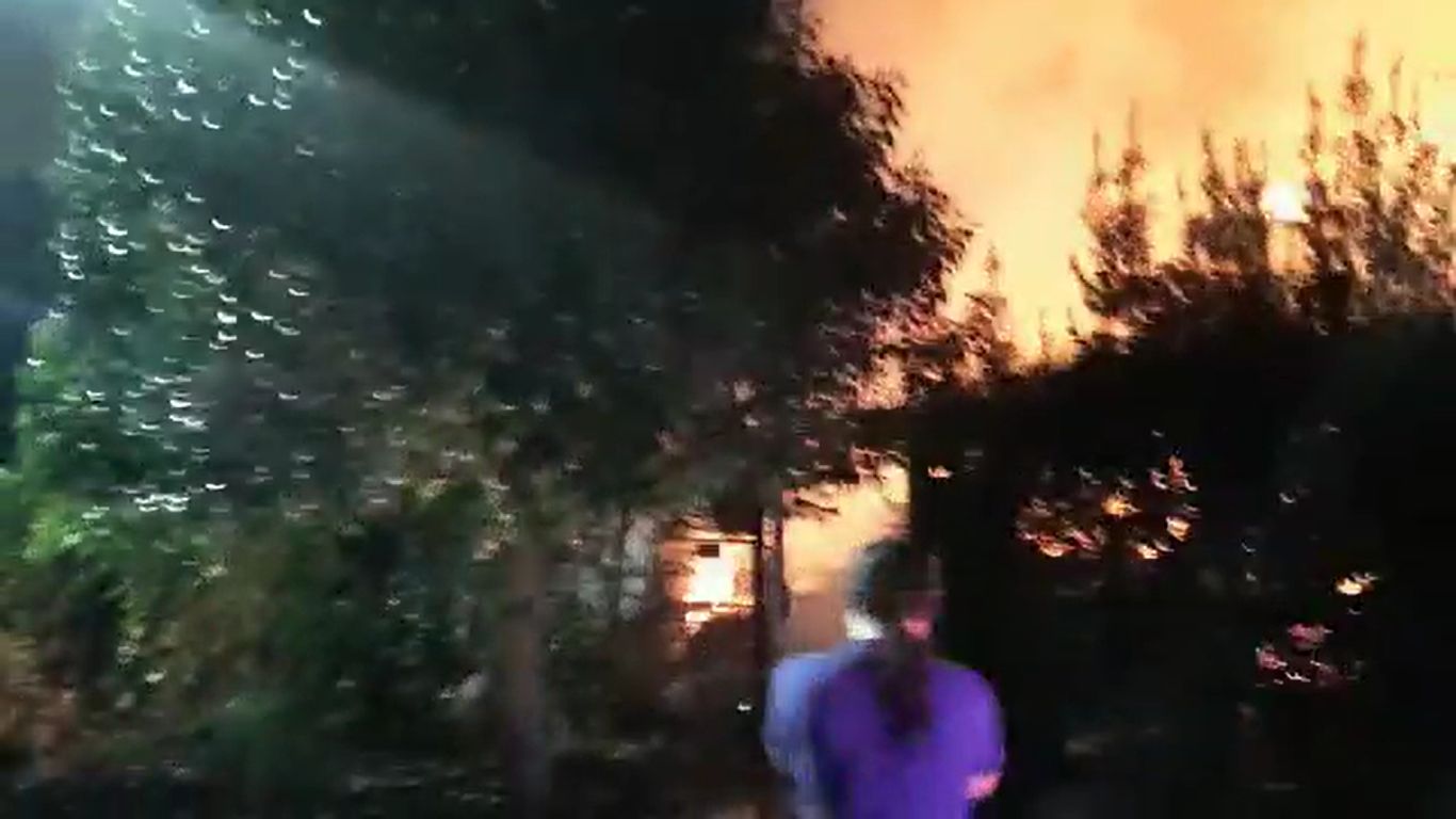 Incendio fatal en Ituzaingó: Una pareja y su hija de 12 años murieron en su casa