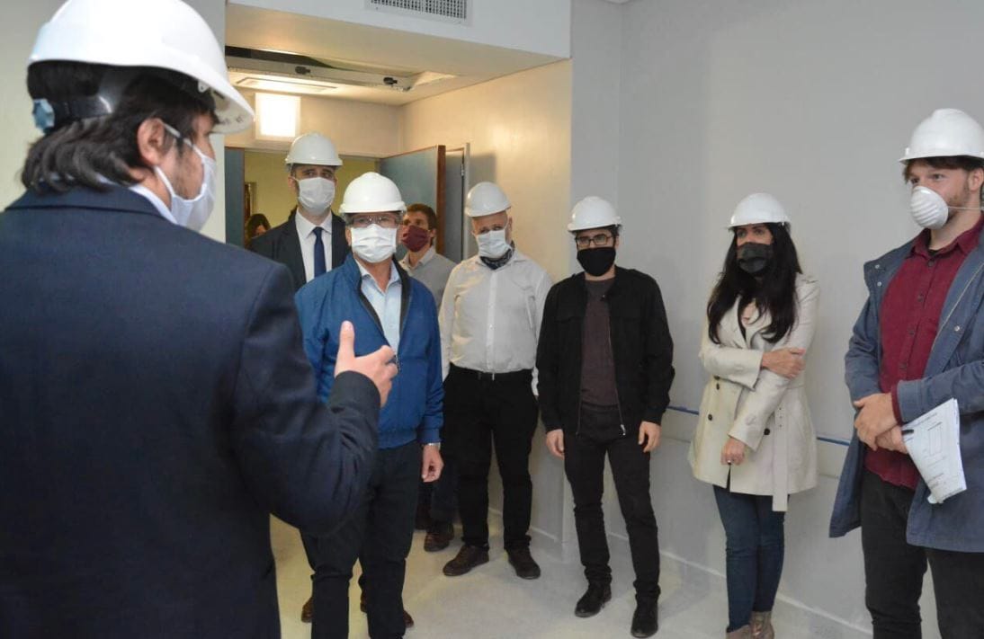 Volnovich supervisó las obras del área Covid-19 del Hospital Bicentenario de Ituzaingó que se inauguran en mayo
