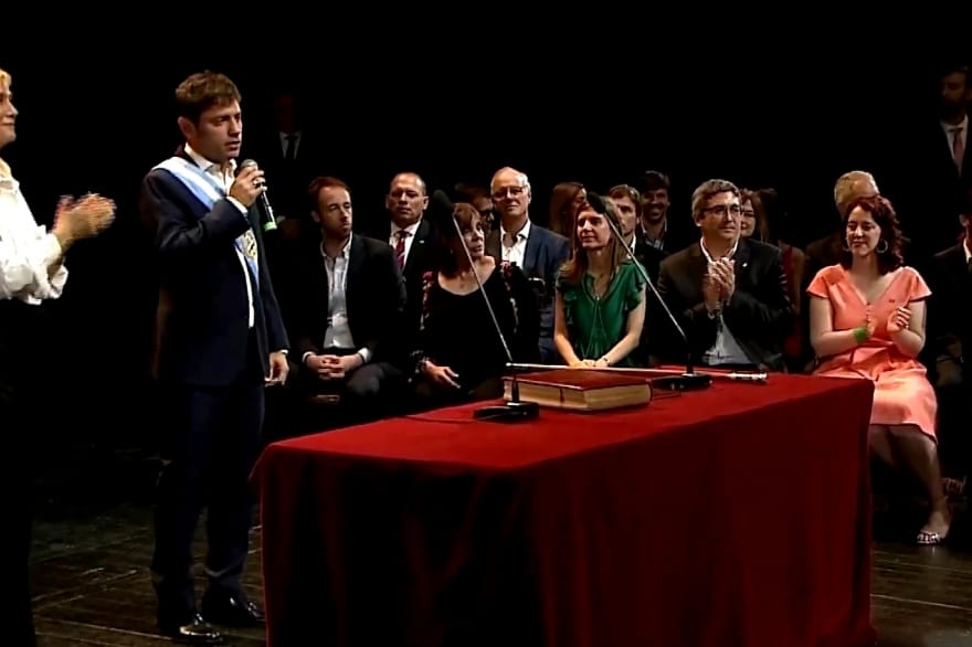 VIDEO: Axel Kicillof le tomó juramento a sus Ministros