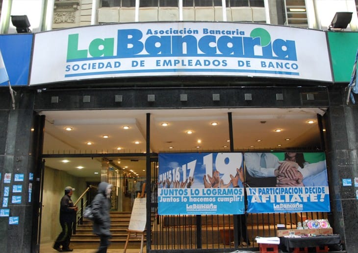 Bancarios reclaman que las entidades cumplan los protocolos y cesen las políticas de ajuste: "Hay cansancio entre los trabajadores", advirtió Palazzo