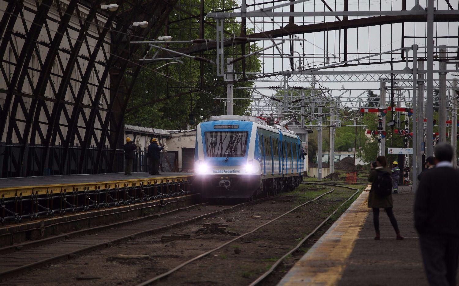 El Tren Roca realizó una prueba y "volvió" a La Plata luego de más de un año