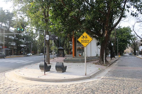 San Isidro: Avanza la obra del nuevo corredor de senderos peatonales para escolares