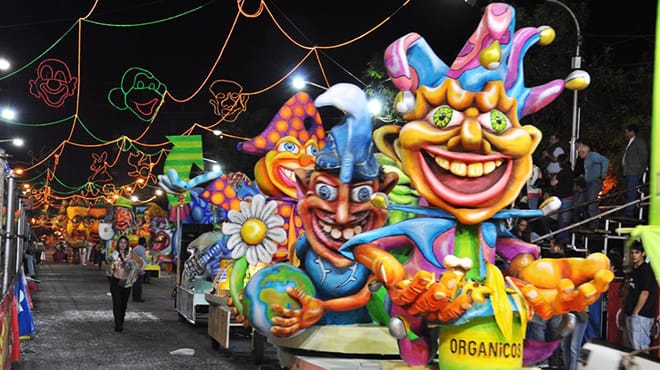 Buil presentó un proyecto para declarar como "fiesta nacional" al Carnaval Artesanal de Lincoln