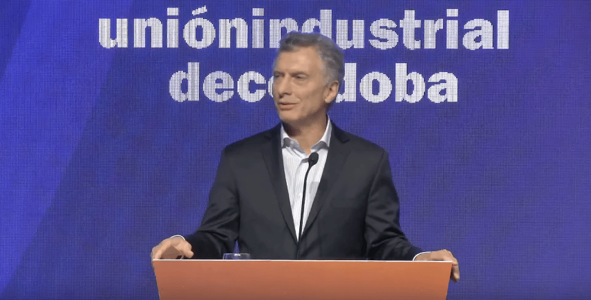 Más promesas de Macri en campaña: Bajar Ganancias a Pymes y dar beneficios a monotributistas