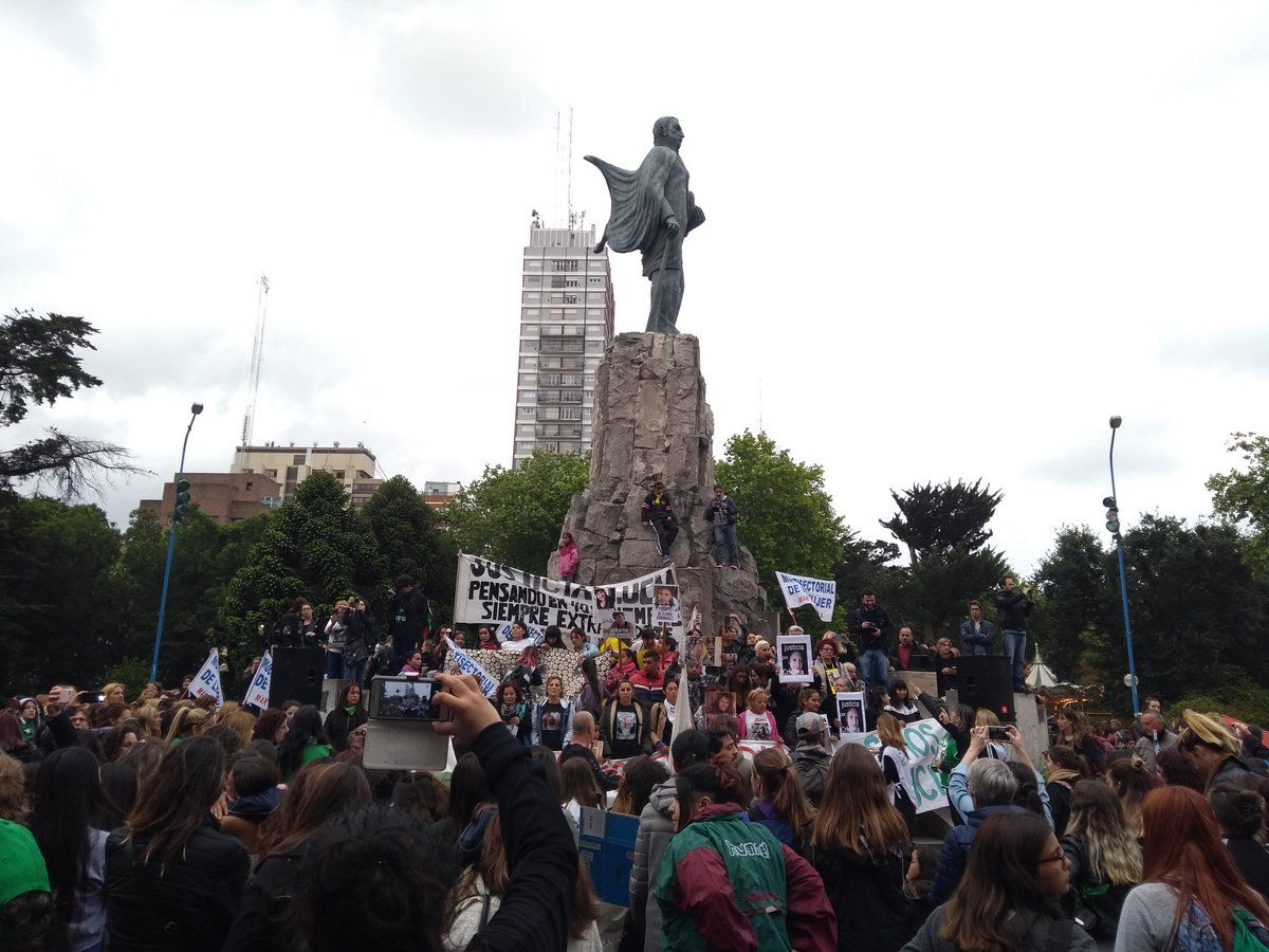 Paro de mujeres: La marcha se replicó en Mar del Plata, Tandil y La Plata