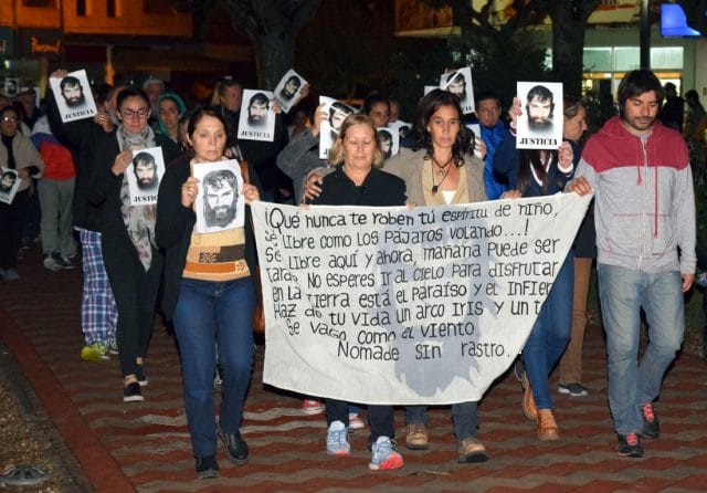 25 de Mayo: La ciudad de Santiago Maldonado pidió justicia a 8 meses de su desaparición