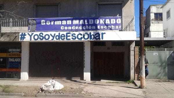Balearon un local de Randazzo en Escobar: "Es un apriete para bajar la lista local"