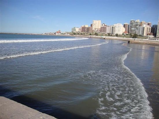 Cuarentena en Mar del Plata: Surfistas, nadadores y skaters piden volver a sus hábitos deportivos