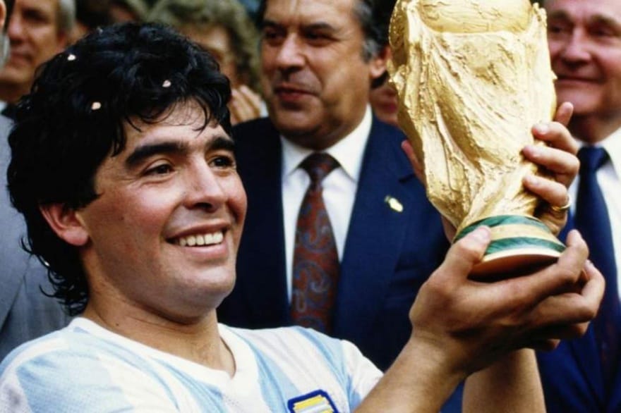 Se fue el ídolo: Decretan tres días de duelo nacional por la muerte de Maradona