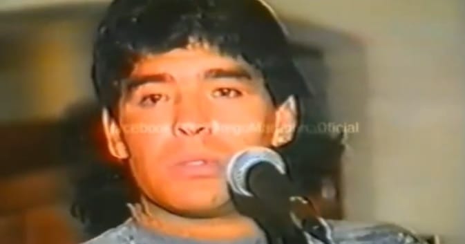 Diego retro en Tres Arroyos: Maradona emocionado, solidaridad con discapacitados, golazo y tangazo de Castillo