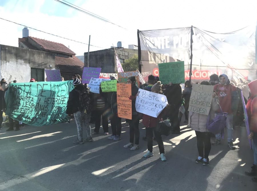 En Berisso se movilizaron contra la "Violencia Machista" tras el violento ataque a una joven