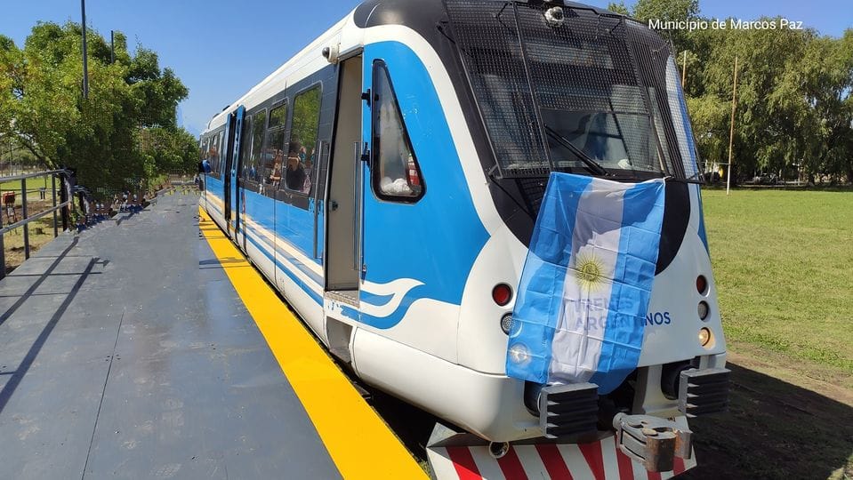 Línea Belgrano Sur: Llegó un tren de prueba a Marcos Paz y esperan pronto que vuelva el servicio