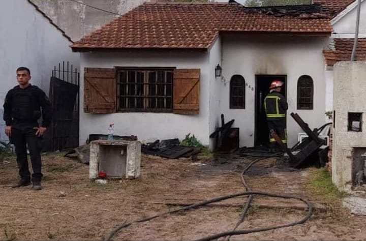 Trágico incendio en Mar de Ajó: Murieron una madre y su hijo