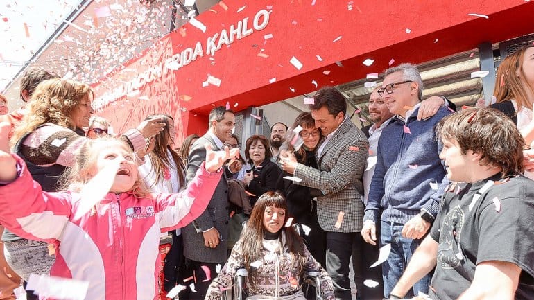 Massa prometió "pensión universal" para discapacitados y "libre elección de la obra social"
