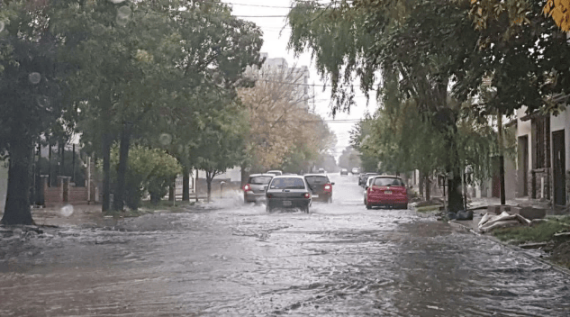 Temporal en Mar del Plata: No hay evacuados pero hubo calles inundadas y escuelas sin clases