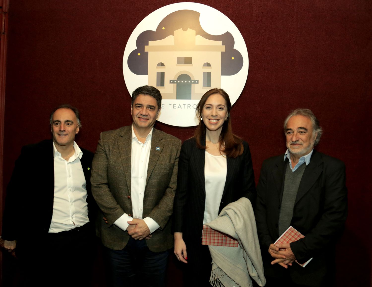 Vicente López: Vidal y Jorge Macri presentes en la presentación de "La ventana del árbol y Ana Frank"