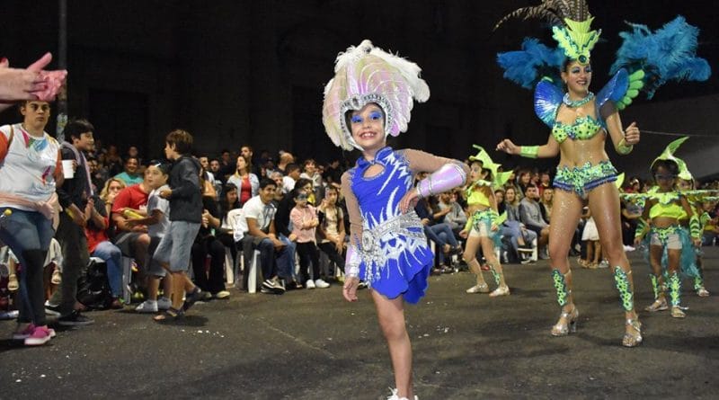 Milagros Trejo, la niña que conmovió a todos los vecinos en los Carnavales de Chivilcoy 2020