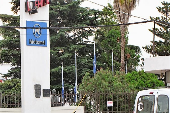 La empresa Motomel despidió a 150 trabajadores de su planta en San Nicolás