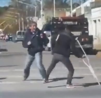 Pelea de muletas en Pergamino: Dos hombres se enfrentaron tras un incidente de tránsito