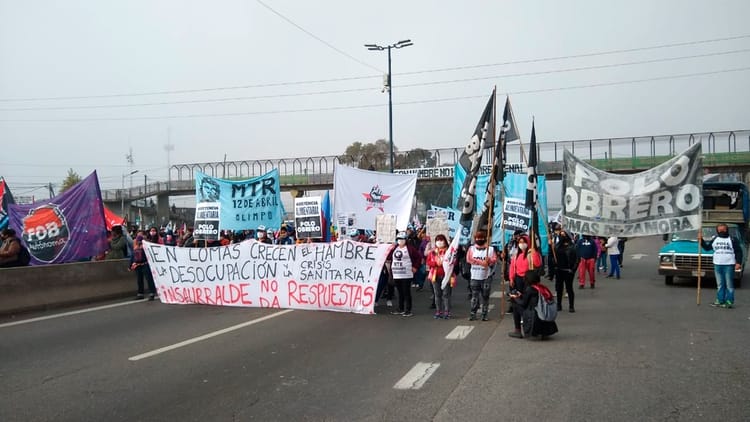 Protesta en Puente La Noria: Piden alimentos y condiciones "dignas" para los infectados aislados en Lomas de Zamora