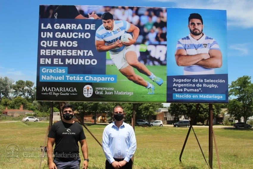 Pese a polémicas con Los Pumas, descubrieron cartel en ingreso a Madariaga en tributo a un jugador local