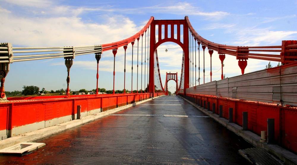 El puente colgante que une Necochea y Quequén fue declarado monumento histórico nacional