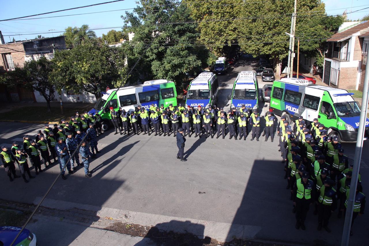 Incorporan cien nuevos efectivos policiales en Quilmes